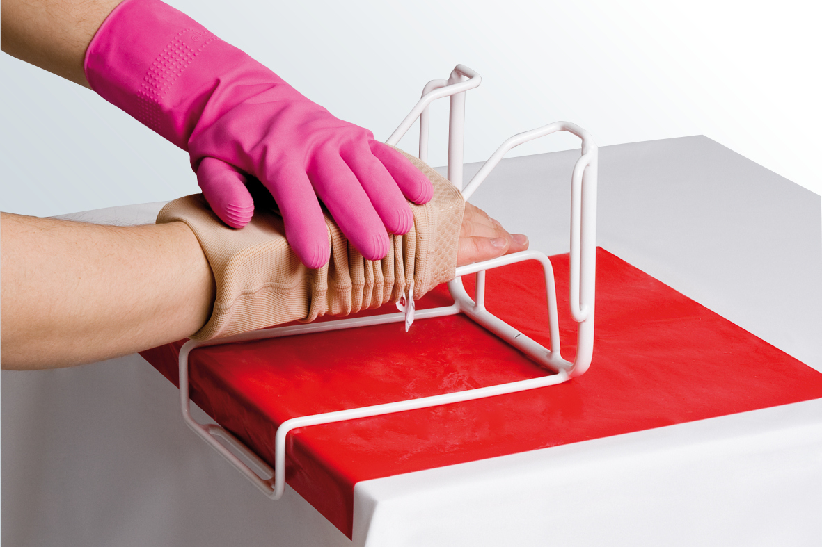 MEDI ARM BUTLER Pomoc w nakładaniu rękawów